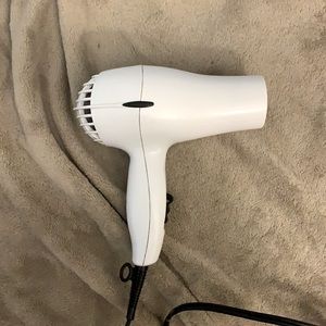 Blow dryer